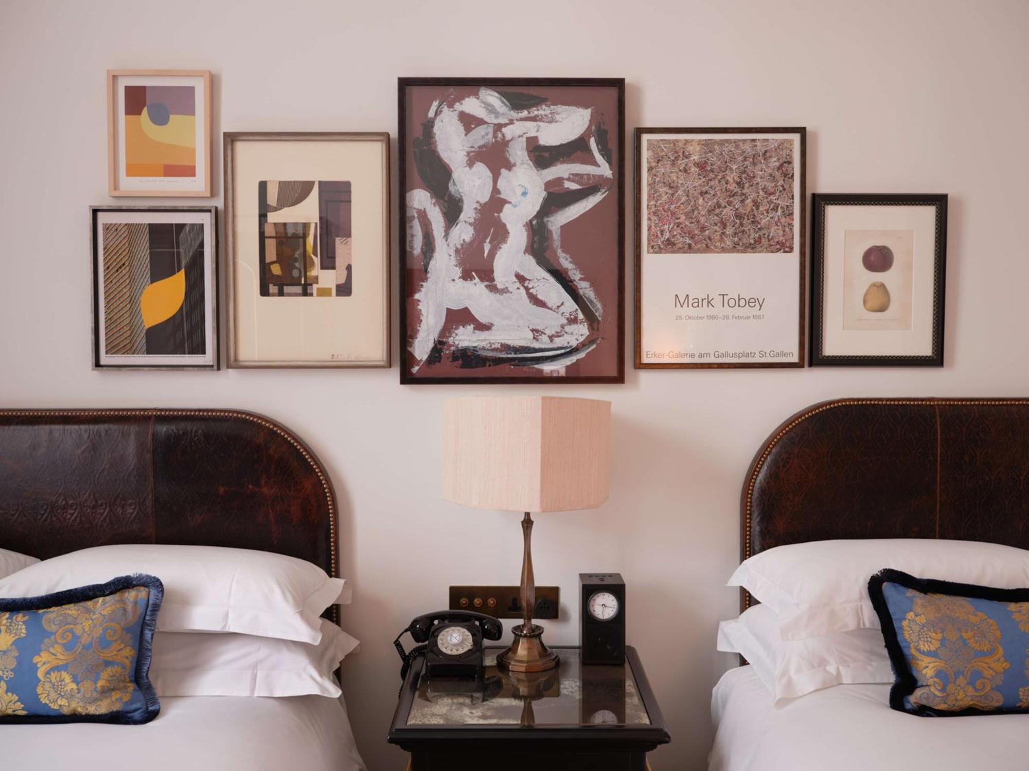 Nomad London Hotel Екстериор снимка Artwork by Jean-Michel Picart
